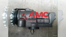 CYLINDER ASSY-FR WHEEL, LH 5815055000