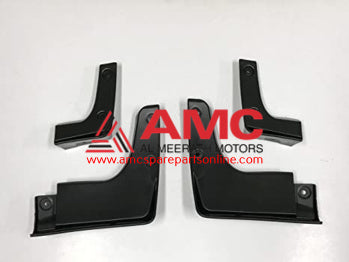 GUARD ASSY-FR WHEEL MUD RH 86832C1000