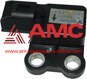 DUCT,DEFROSTER,RH MC183832